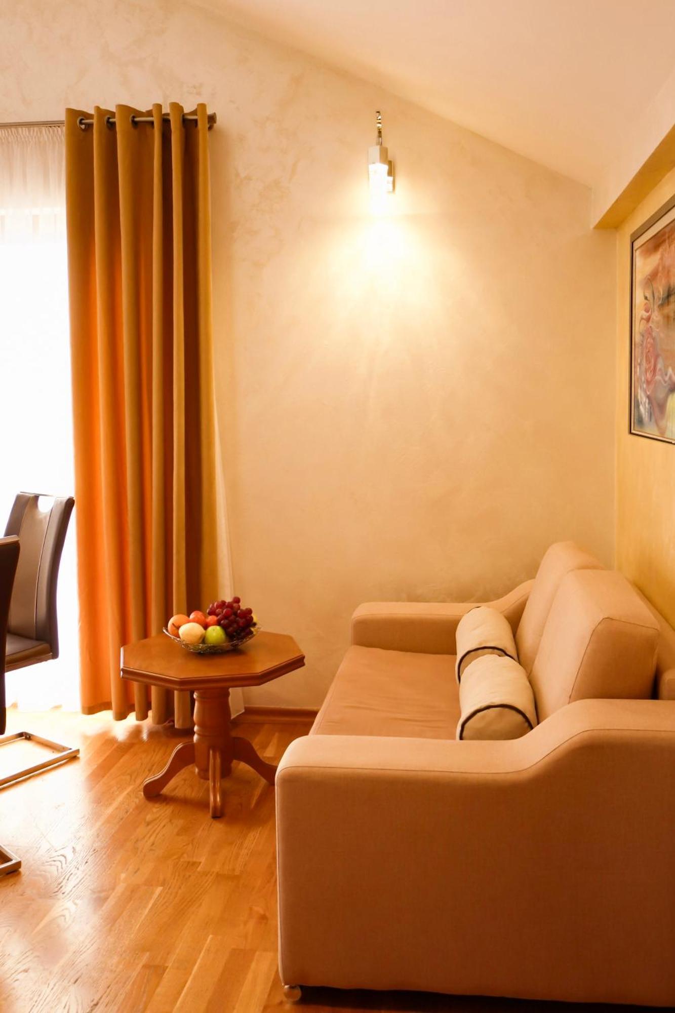 Hotel Bela Roza 比耶拉 外观 照片
